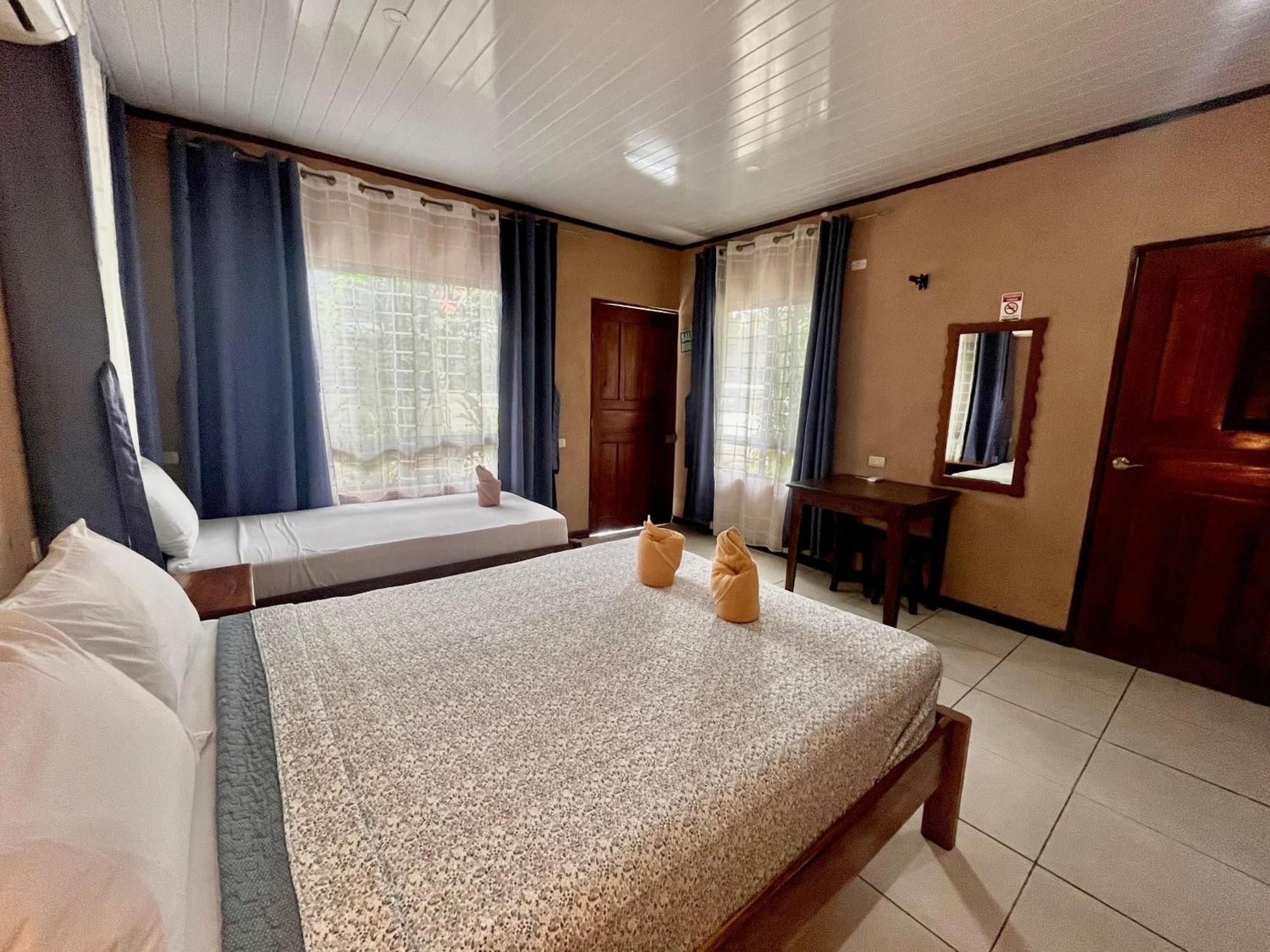 Cabinas Villa Drake Drakes Bay Eksteriør billede